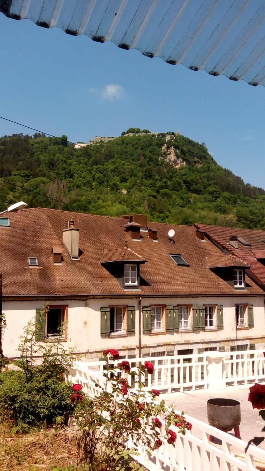 Appartement Tout Confort Vue Sur Les Forts Salins-les-Bains Kültér fotó